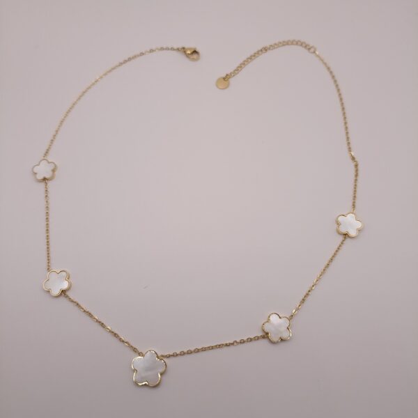 Chaine de Cou en Acier Inoxydable Femme du Monde, sur moderne-bijoux.fr