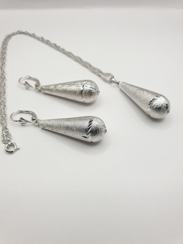 Collier & boucles ethniques PILON
