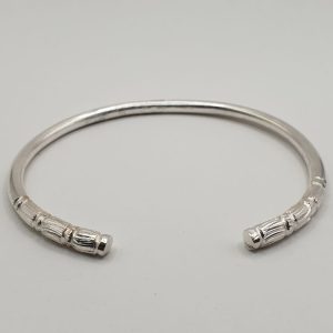 bracelet argent massif Djalou bijoux ethniques , sur moderne-bijoux.fr - Femmes du monde et Bijoux ethniques
