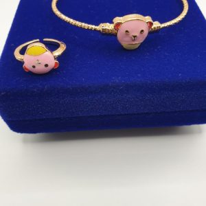 bracelet enfant Lila b , sur moderne-bijoux.fr - Bijoux ethniques et Femmes du monde