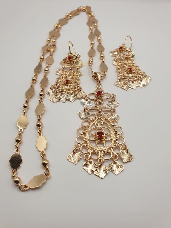collier boucles ethniques Macira , sur moderne-bijoux.fr - Bijoux ethniques et Femmes du monde