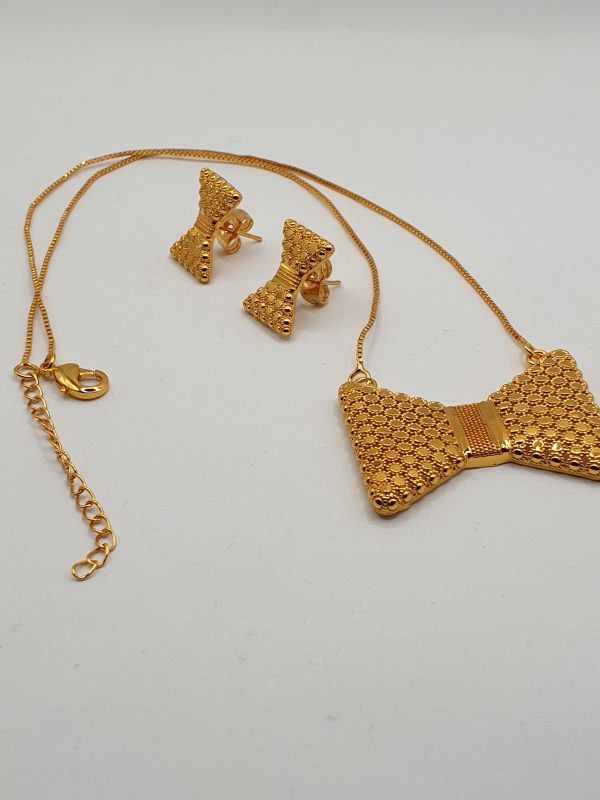 collier boucles bijoux ethniques Salama , sur moderne-bijoux.fr - Bijoux ethniques et Femmes du monde