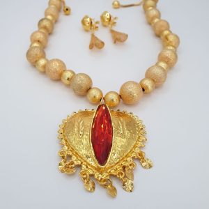 collier boucles ethniques atawhai , sur moderne-bijoux .fr - Bijoux ethniques & Femmes du monde