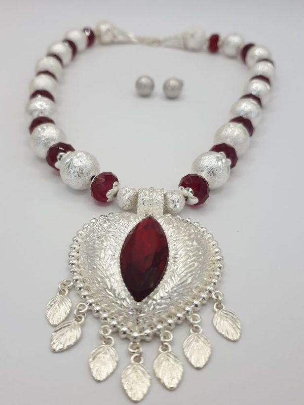 collier boucles ethniques nassou , sur moderne-bijoux.fr _ Bijoux ethniques & Femmes du monde