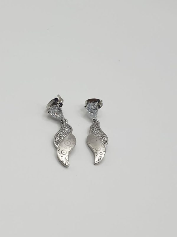 chaine boucles blanc djen , sur moderne-bijoux.fr - Bijoux ethniques & Femmes du monde