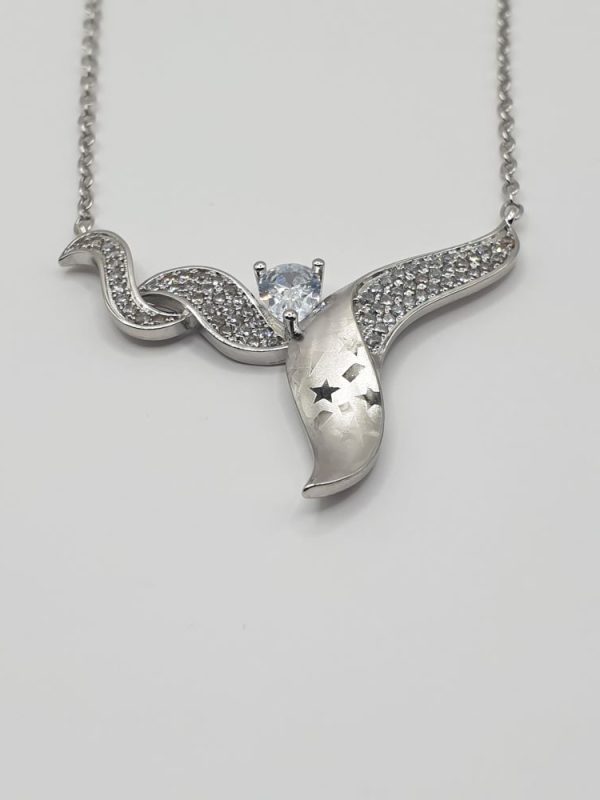 chaine boucles blanc djen , sur moderne-bijoux.fr - Bijoux ethniques & Femmes du monde