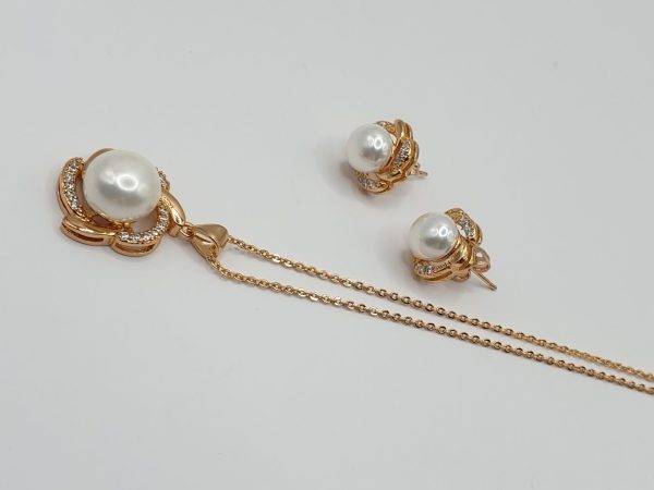 collier- & boucles Rexa , sur moderne-bijoux.fr - Bijoux ethniques & Femmes du monde