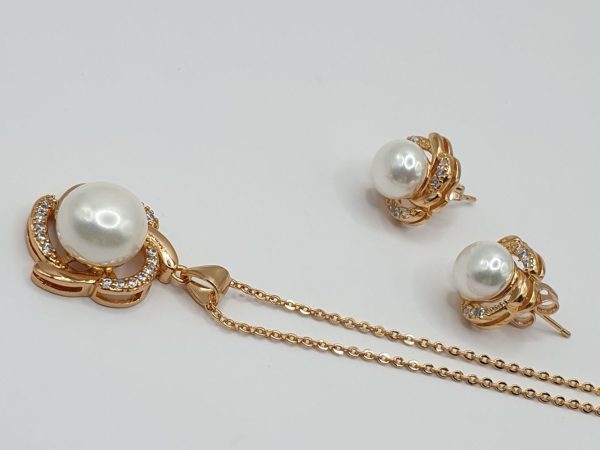 collier- & boucles Rexa , sur moderne-bijoux.fr - Bijoux ethniques & Femmes du monde