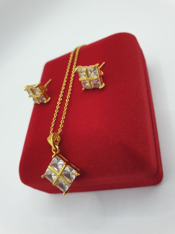 collier & boucles enfant lali , sur moderne-bijoux.fr - Bijoux ethniques & Femmes du monde