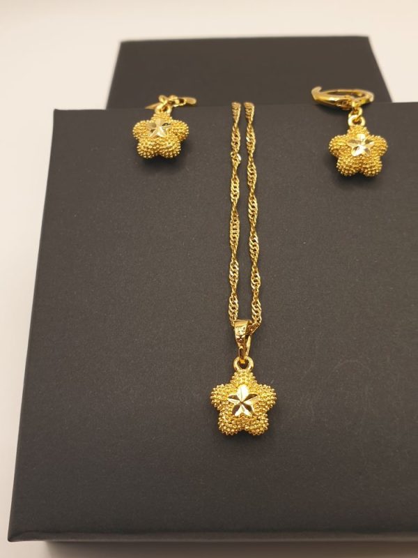 collier & boucles oreilles enfant pella , sur moderne-bijoux.fr - Bijoux ethniques & Femmes du monde