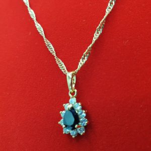 chaine & boucles d'oreilles noira, sur moderne-bijoux.fr - Bijoux ethniques & Femmes du monde