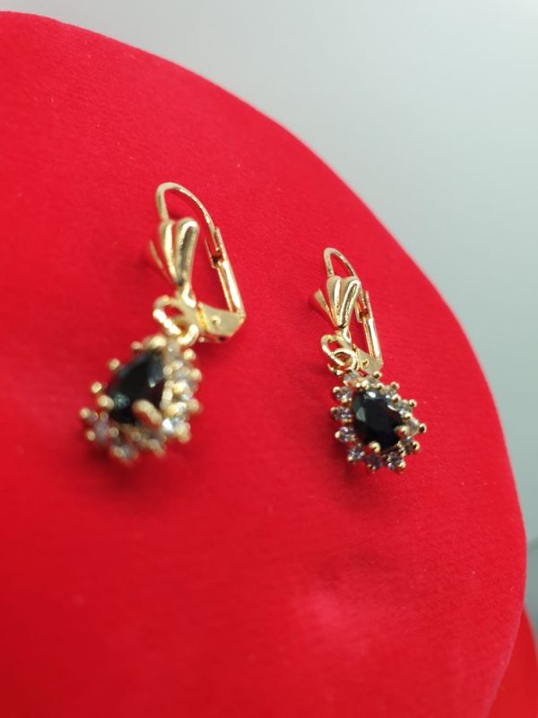 chaine & boucles d'oreilles noira, sur moderne-bijoux.fr - Bijoux ethniques & Femmes du monde