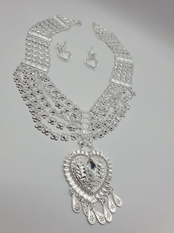 collier boucles oreilles ethniques emmata , sur moderne-bijoux.fr - Bijoux ethniques & Femmes du monde