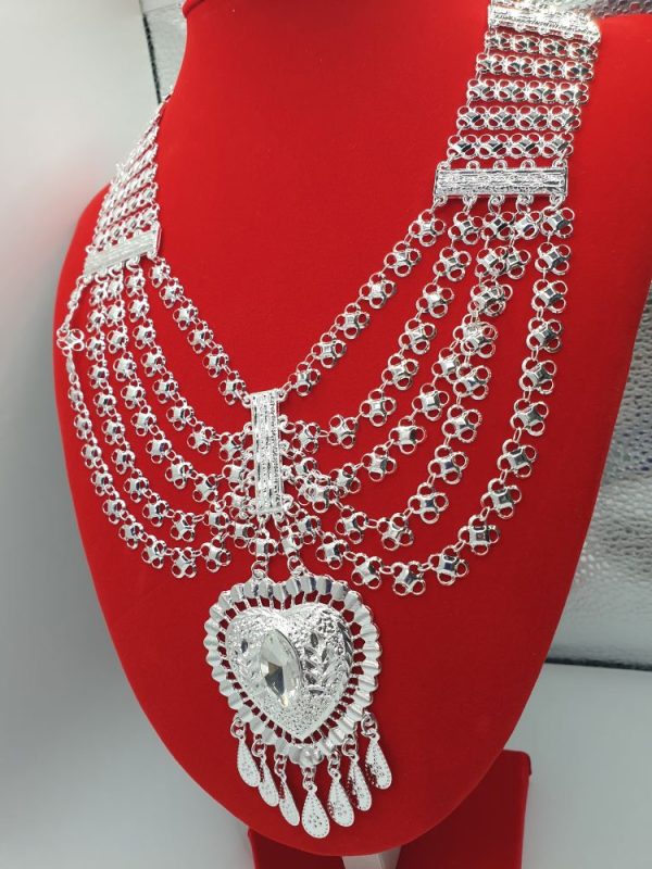 collier boucles oreilles ethniques emmata , sur moderne-bijoux.fr - Bijoux ethniques & Femmes du monde