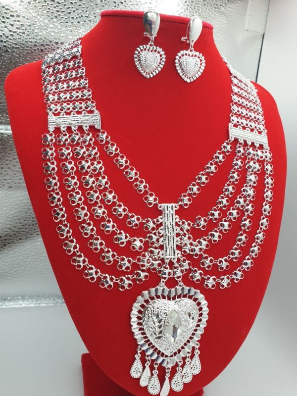 collier boucles oreilles ethniques emmata , sur moderne-bijoux.fr - Bijoux ethniques & Femmes du monde