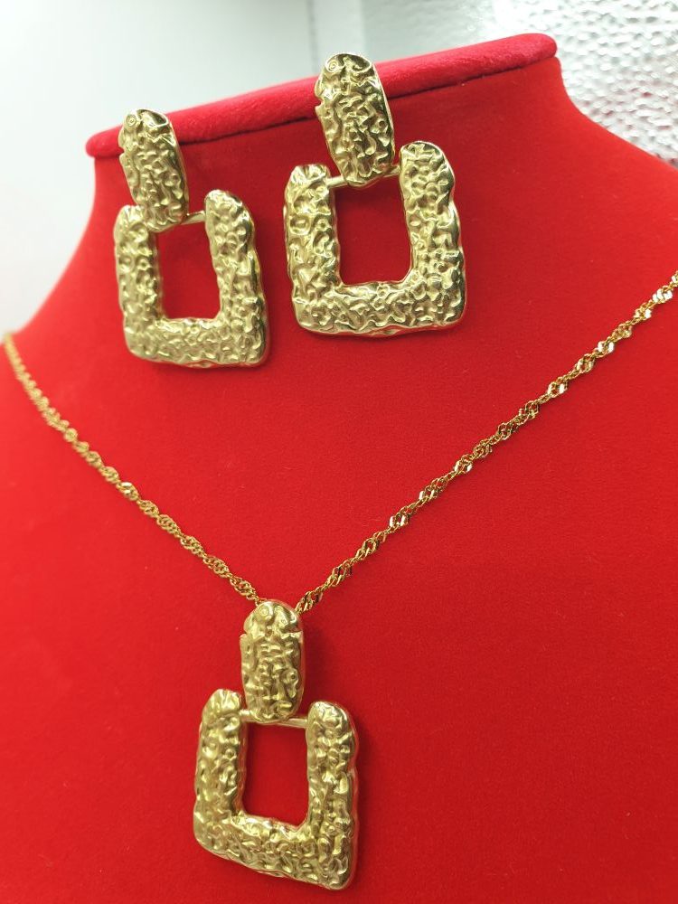 collier boucles acier inoxydable celestina , sur moderne-bijoux.fr - Bijoux ethniques & Femmes du monde