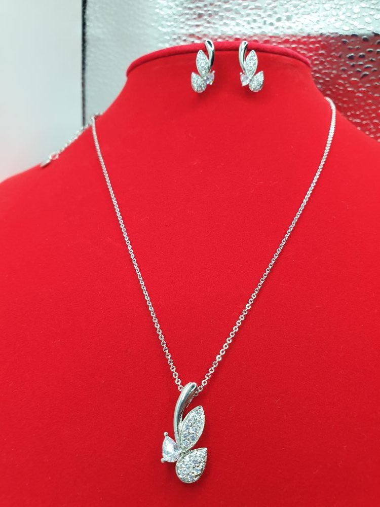 collier boucles d'oreilles coin mariage 3 , sur moderne-bijoux.fr - Bijoux ethniques & Femmes du monde