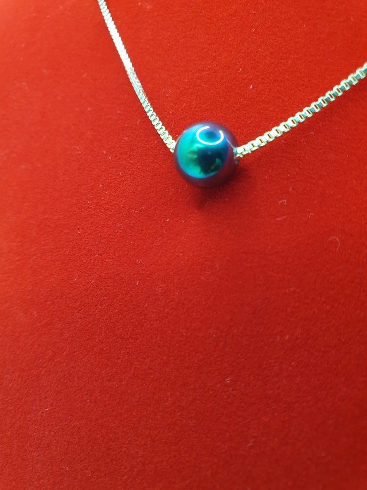 collier boucles majolie , sur moderne-bijoux.fr-bijoux-ethniques & Femmes du monde