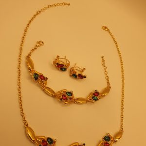 parure ethnique zerbona , sur moderne-bijoux . fr - Bijoux ethniques & Femmes du monde