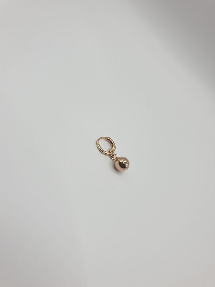 boucles oreilles enfant boule sur moderne-bijoux.fr - Bijoux ethnique & Femme du monde