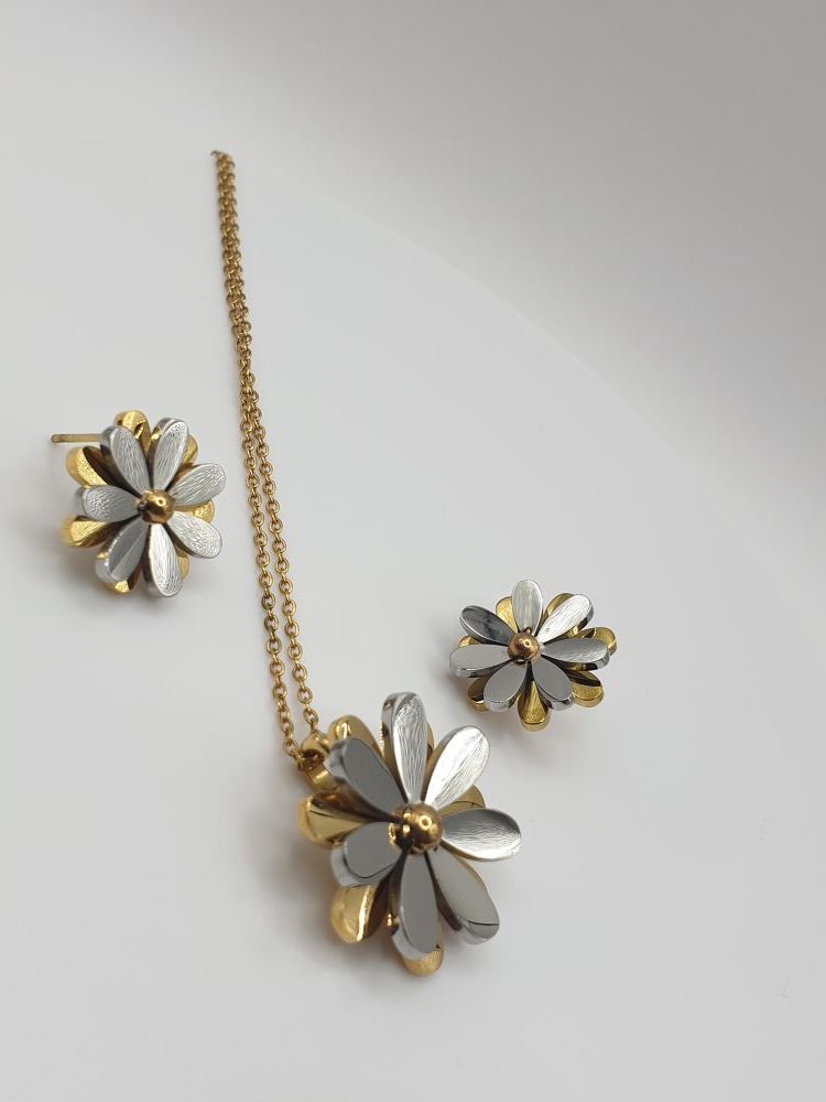 collier & boucles acier inoxydable Gaetana sur moderne-bijoux.fr - Bijoux ethniques & Femmes du monde