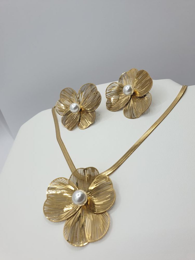 collier boucles oreilles acier inoxydable angea , sur moderne-bijoux.fr - Bijoux ethniques & Femmes du monde