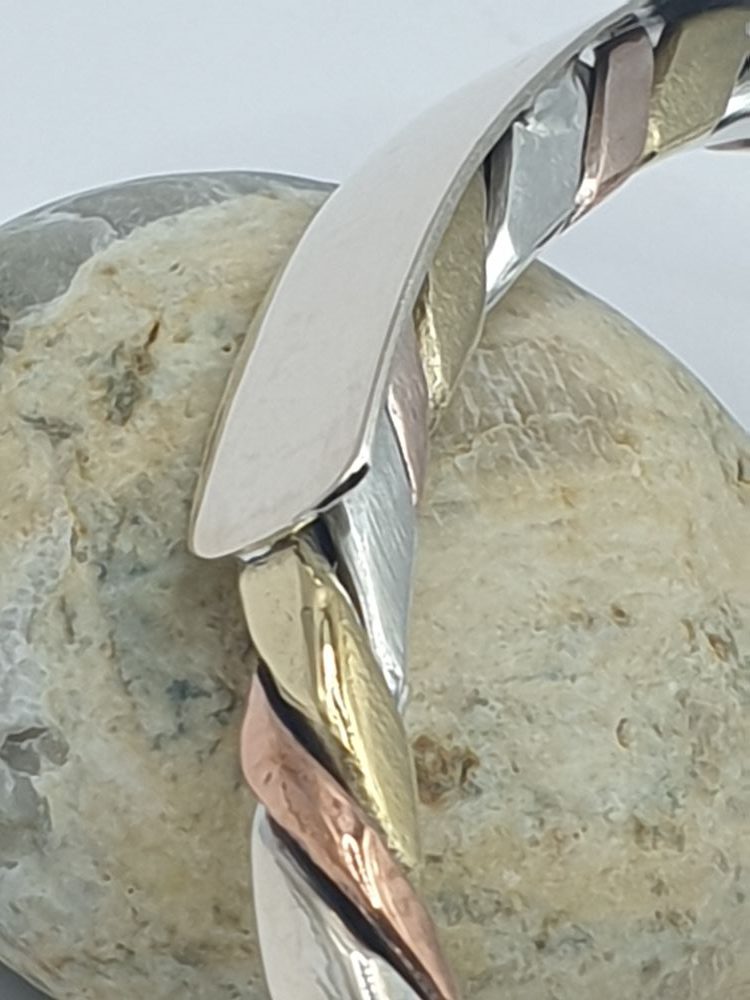 bracelet des trois métaux naminoro yele , sur moderne-bijoux.fr - Bijoux ethnique & Femmes du monde