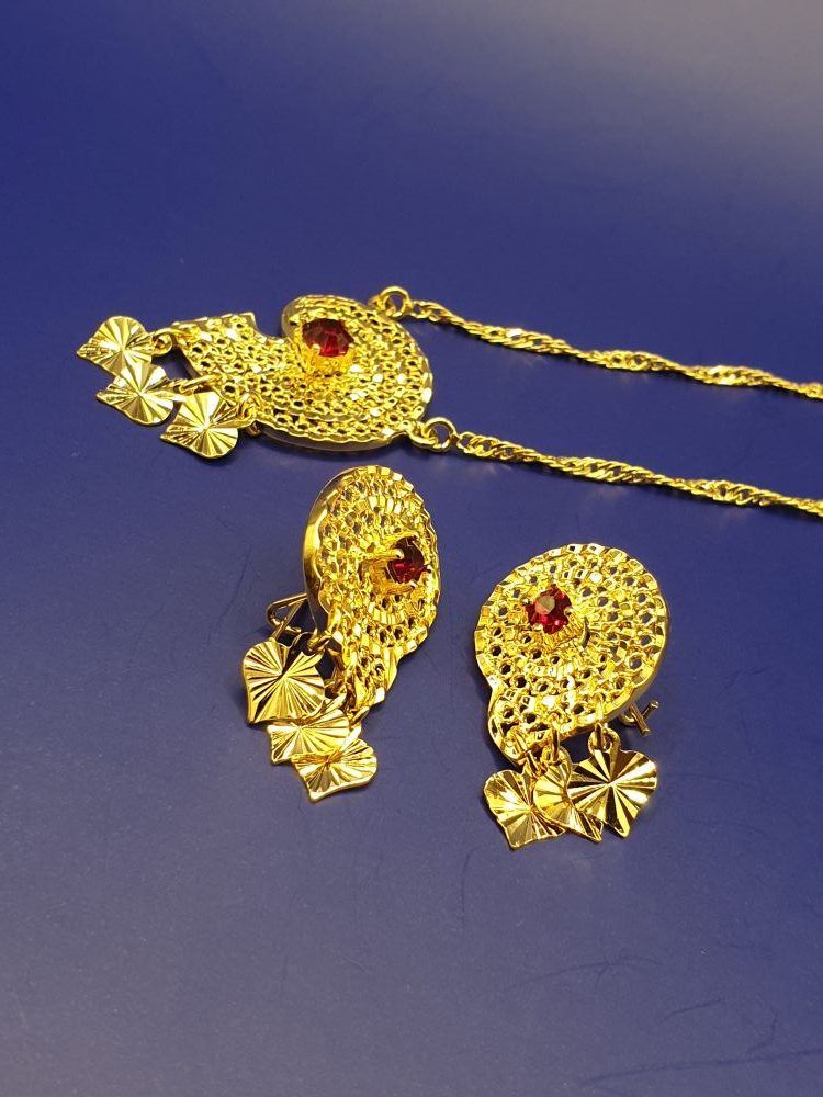 collier boucles ethniques escargot , sur moderne-bijoux.fr - Bijoux ethniques & Femmes du monde