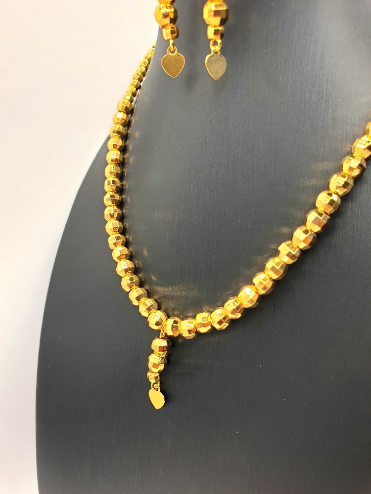collier & boucles oreilles ethniques soifia , sur moderne-bijoux.fr - Bijoux ethniques & Femmes du monde