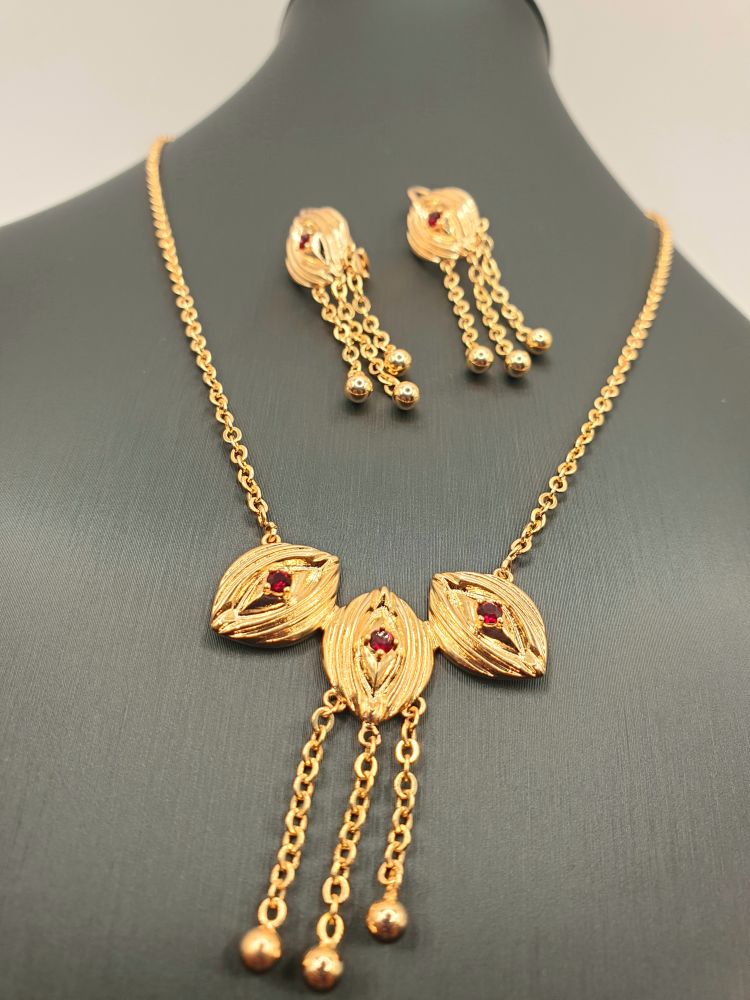collier boucles ethniques zakiya , sur moderne-bijoux.fr - Bijoux ethniques & Femmes du monde